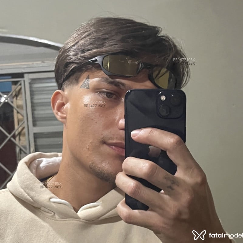 Acompanhante Kevin - Feed