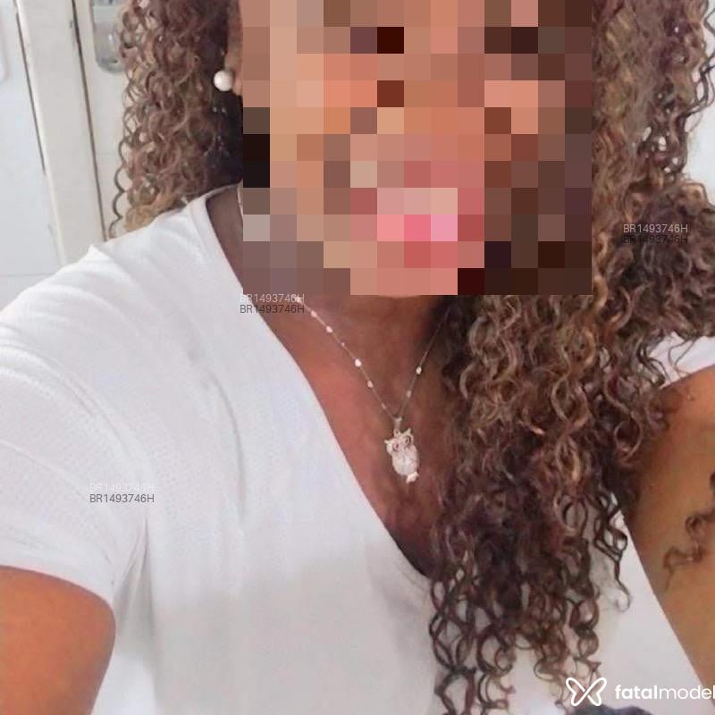 Acompanhante Preta - Feed