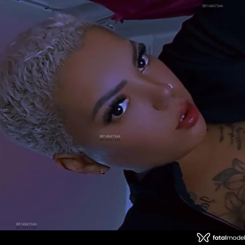 Acompanhante Brenda Emanuelle - Feed