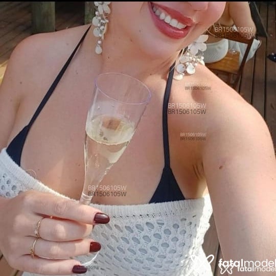 Acompanhante Débora - Feed
