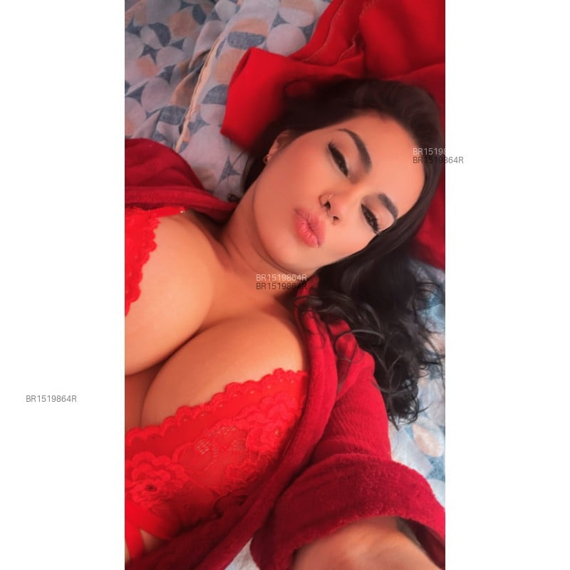 Acompanhante Paola Miller - Feed