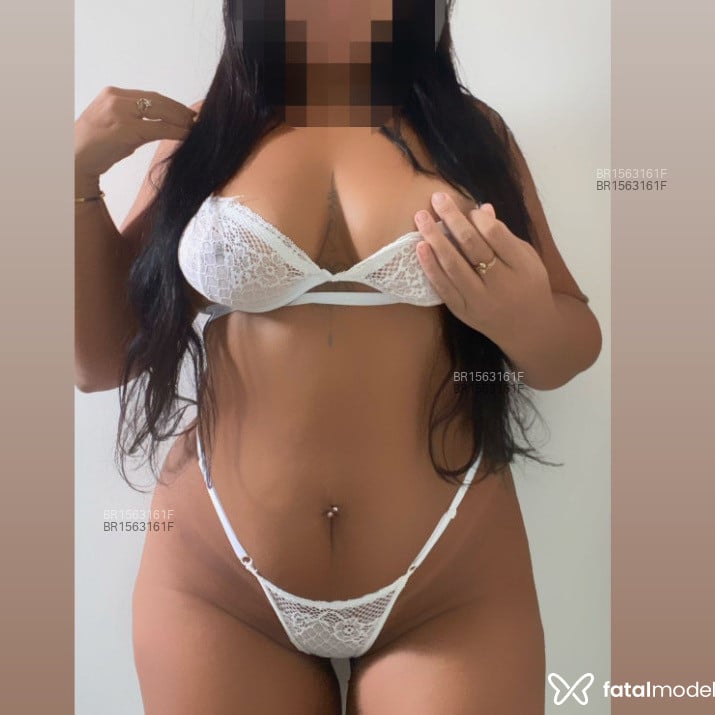Acompanhante Looma Castro - Feed