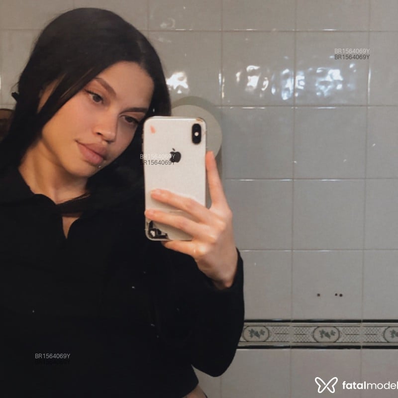 Acompanhante Emily Bueno - Feed