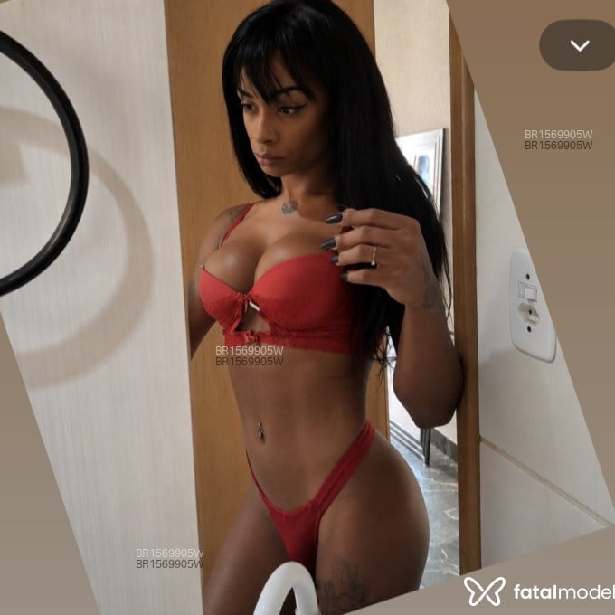 Acompanhante Rafaella Muller - Feed