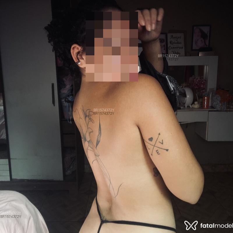 Acompanhante Babi Mel - Feed