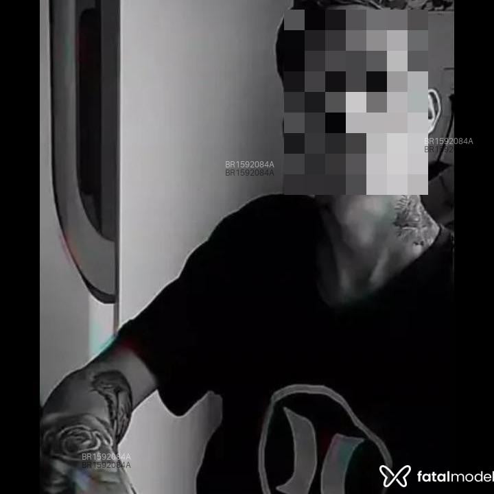 Acompanhante White - Feed