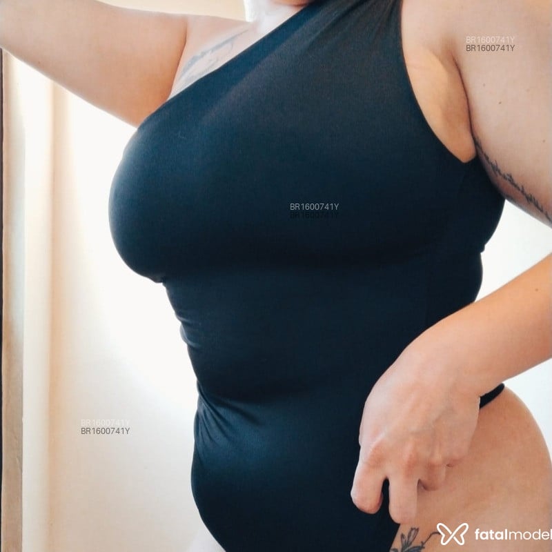 Acompanhante Maya Rauber - Feed