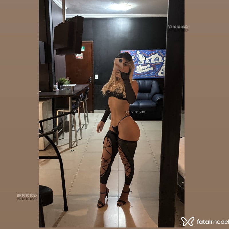 Acompanhante Bella - Feed