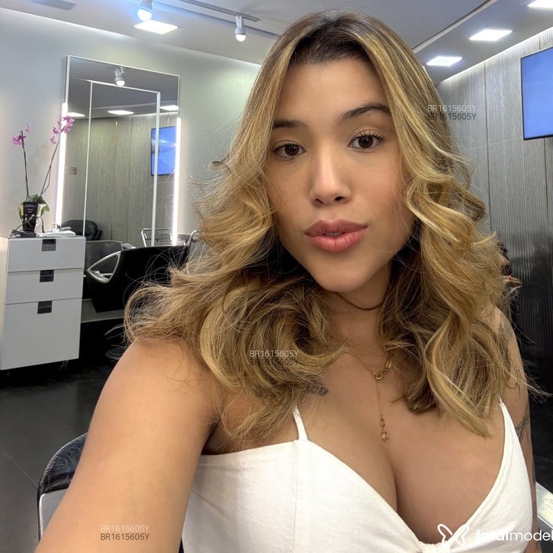 Acompanhante CELINE ALVES - Feed