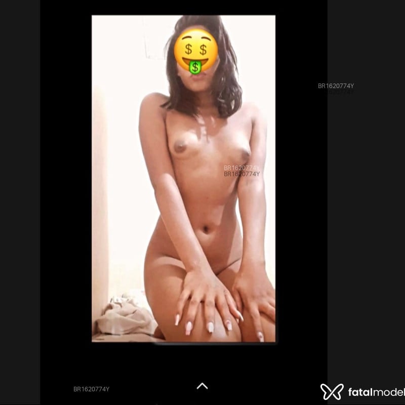 Acompanhante Ellen Lohan - Feed