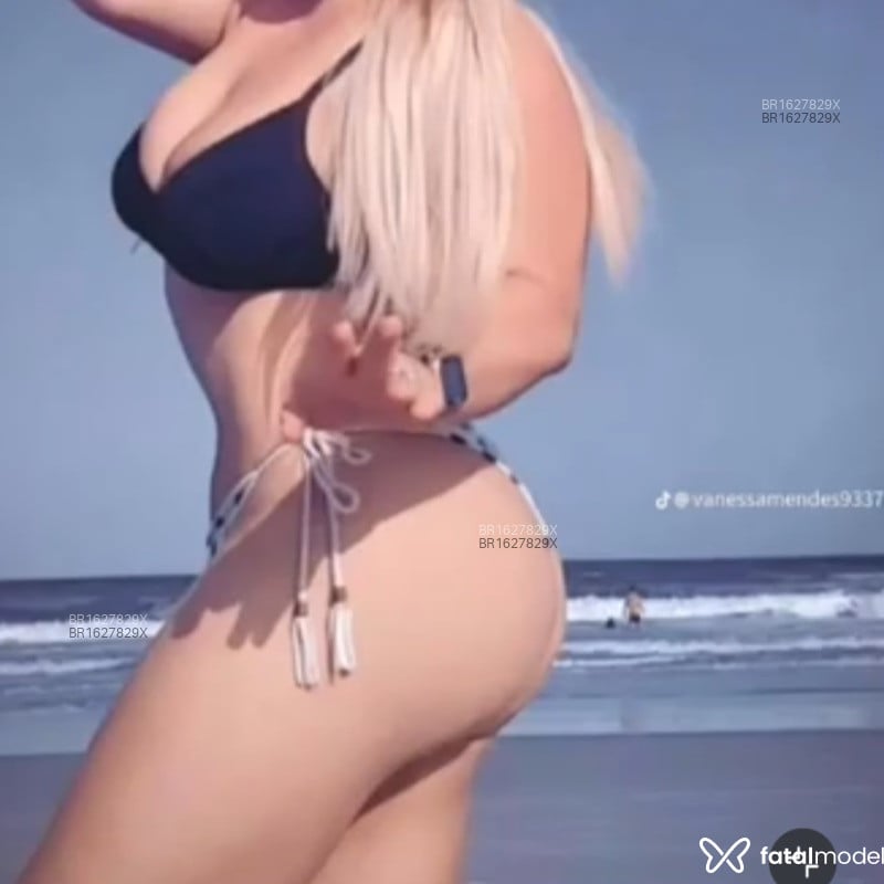 Acompanhante Julia - Feed