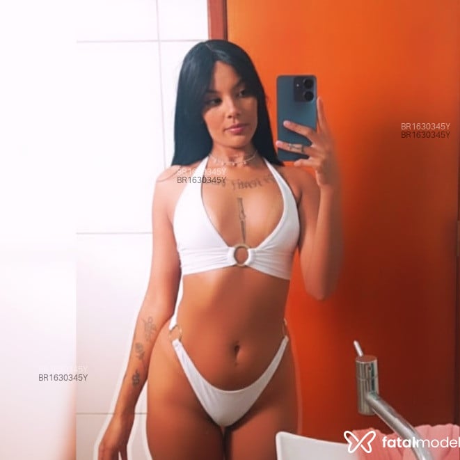 Acompanhante Babi - Feed