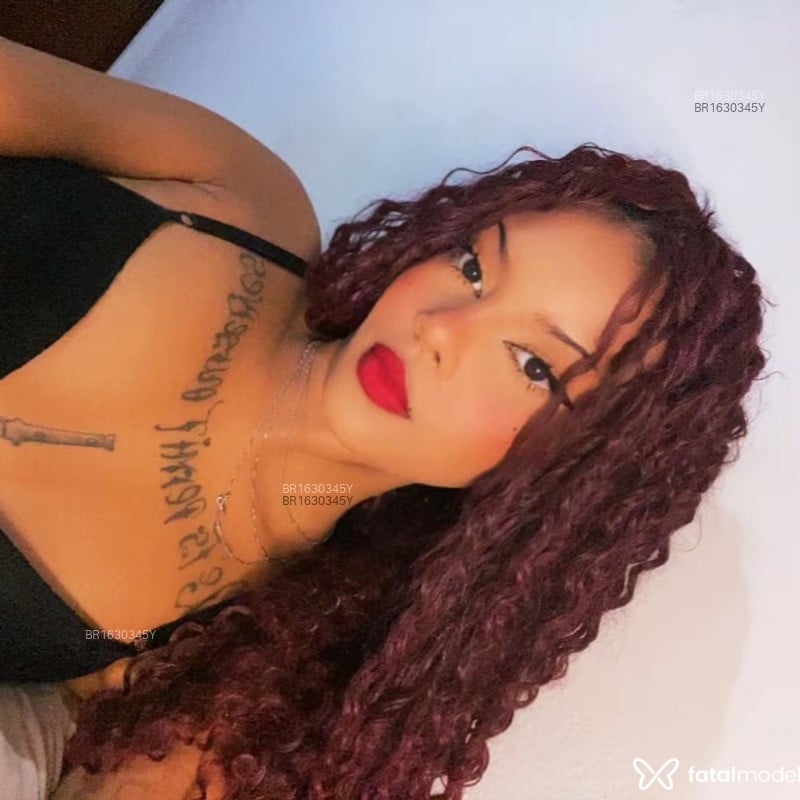 Acompanhante Babi - Feed