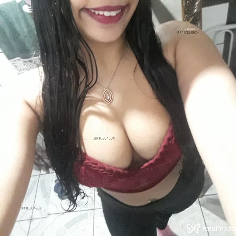 Acompanhante Morena - Feed