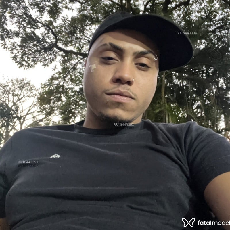 Acompanhante Gabriel Henrique - Feed