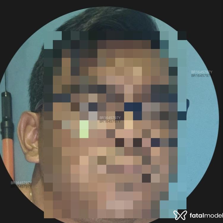 Acompanhante Neguinho alto - Feed