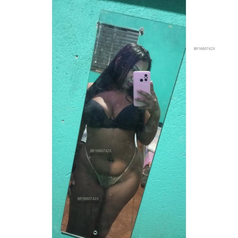 Acompanhante Morena - Feed