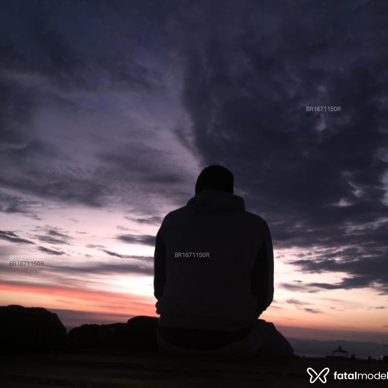 Acompanhante Henrique - Feed