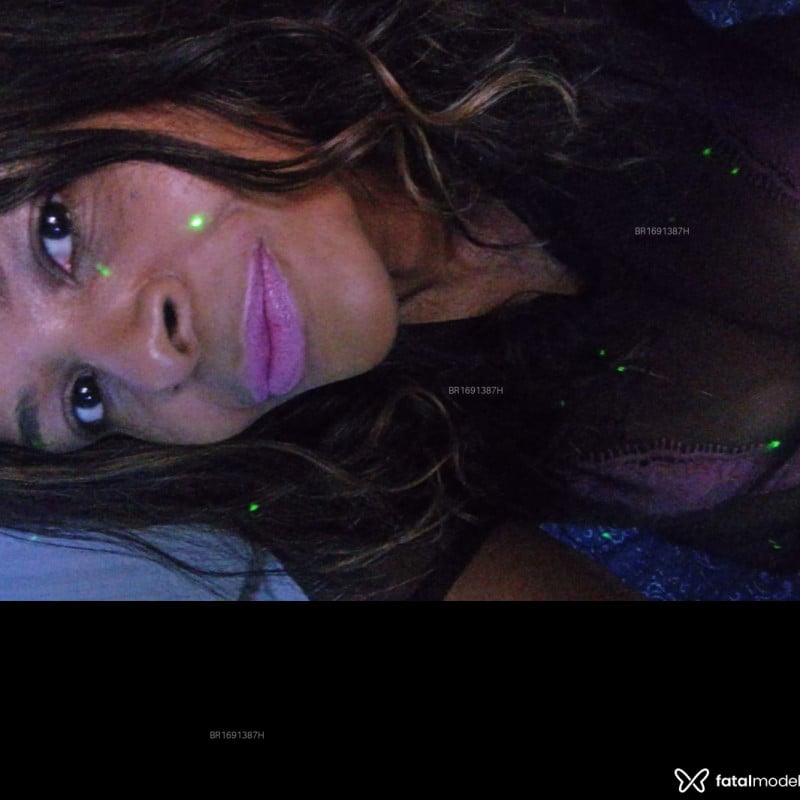 Acompanhante Laura - Feed