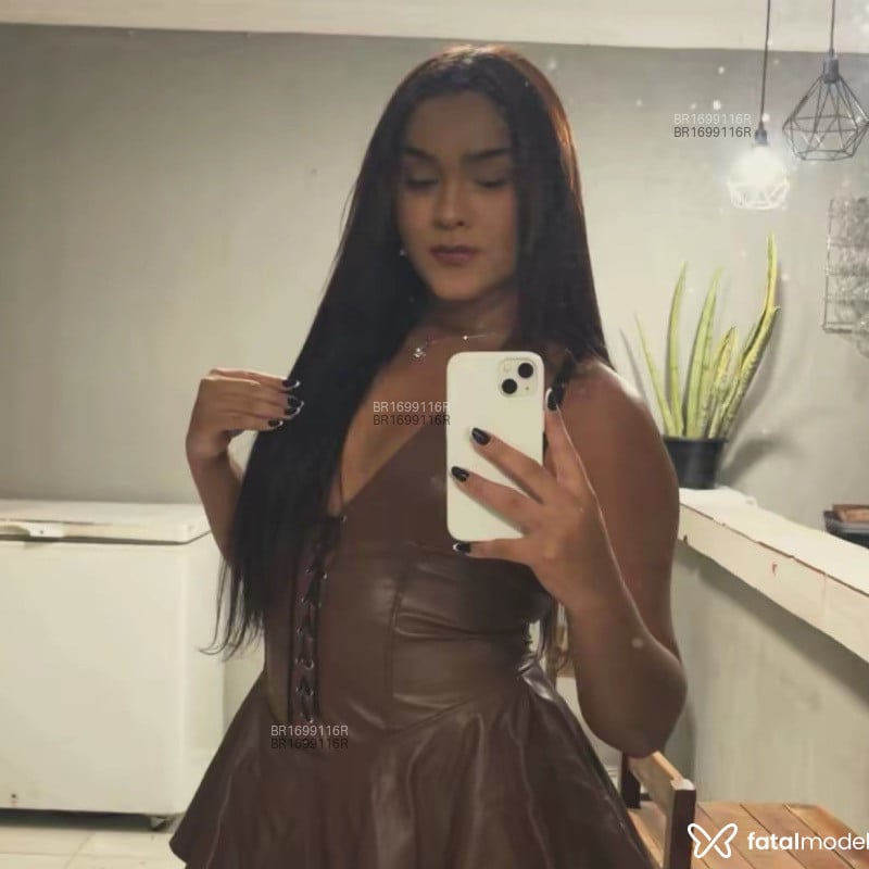 Acompanhante Laura - Feed