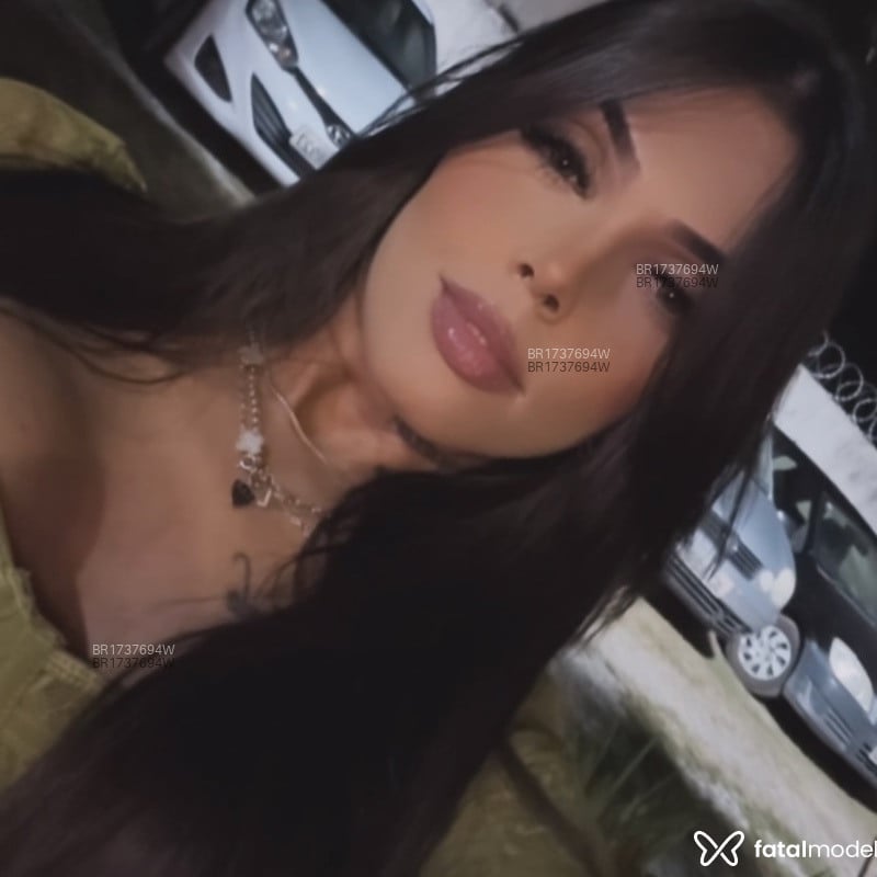 Acompanhante Clara - Feed
