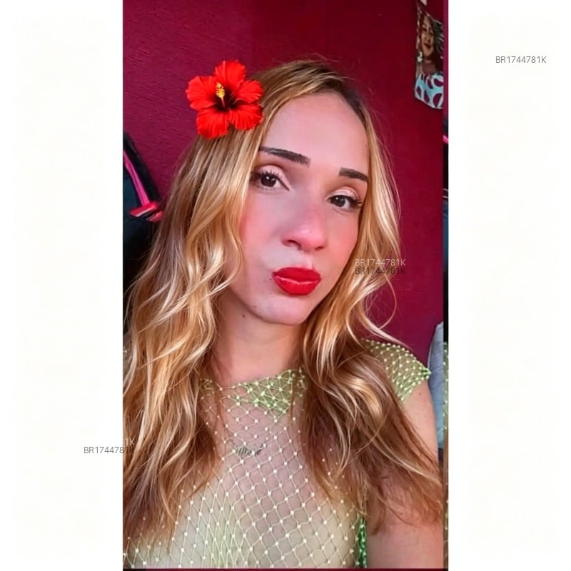 Acompanhante Mia Pantoja - Feed