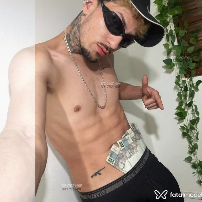 Acompanhante Henrique - Feed