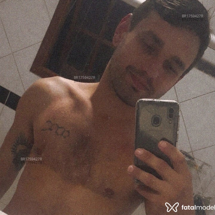 Acompanhante Heitor - Feed