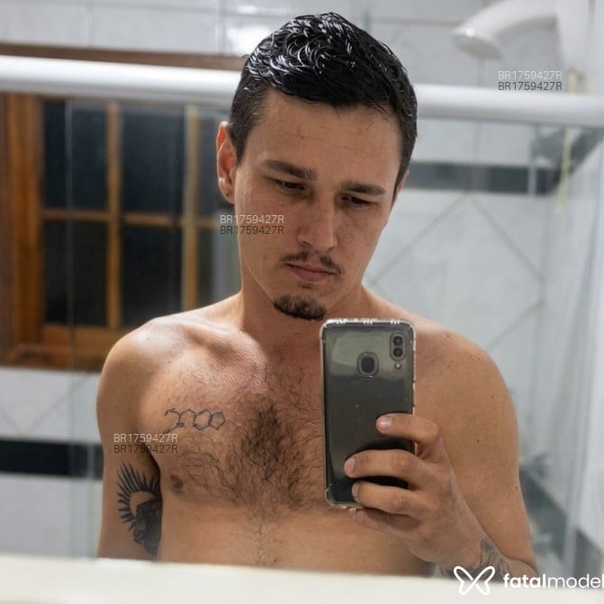 Acompanhante Heitor - Feed