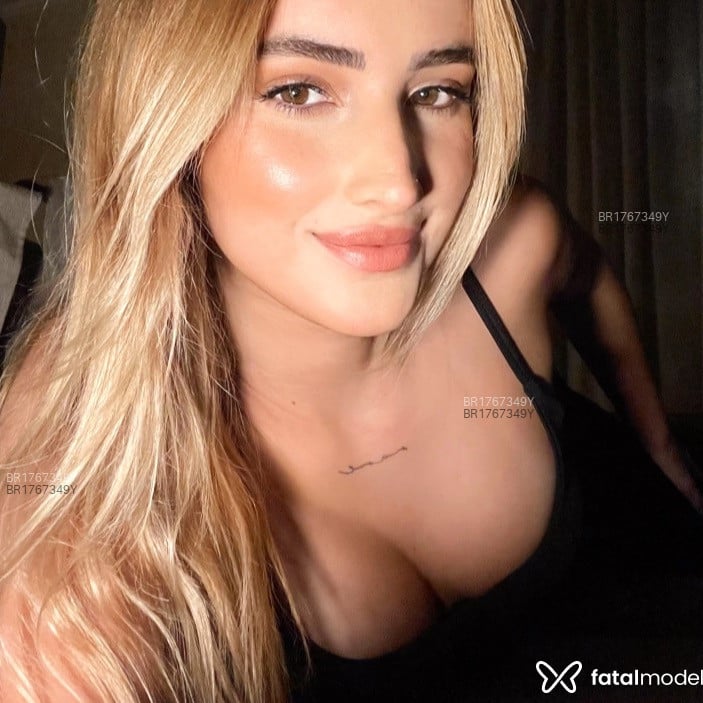 Acompanhante Maria - Feed