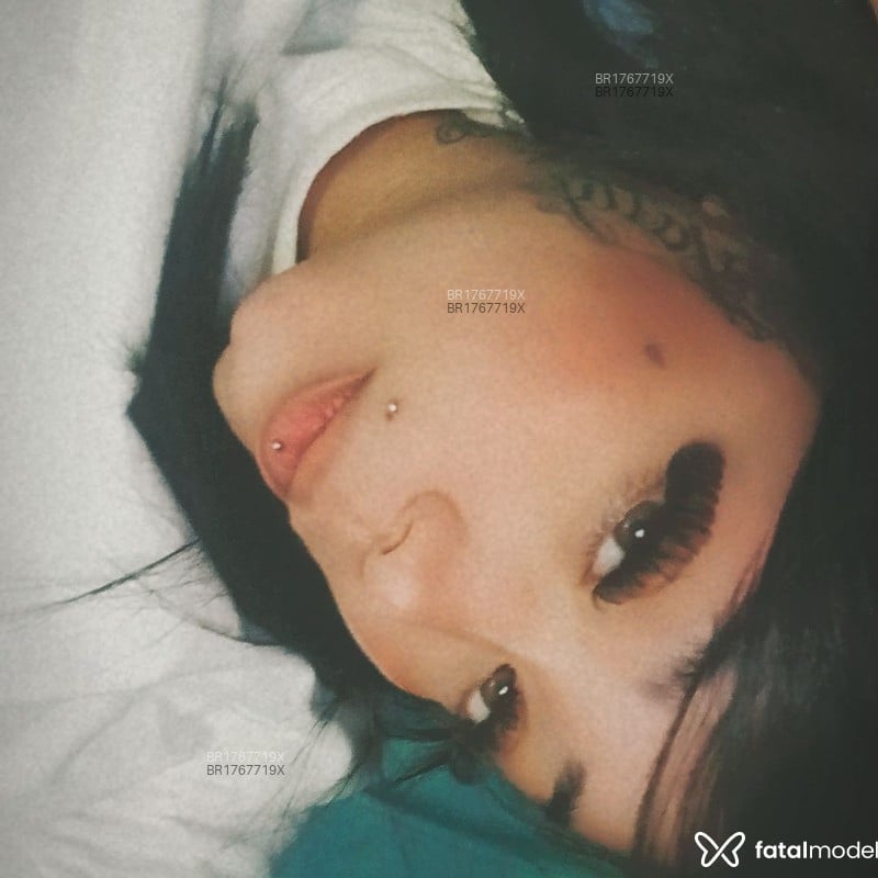 Acompanhante Valentina - Feed