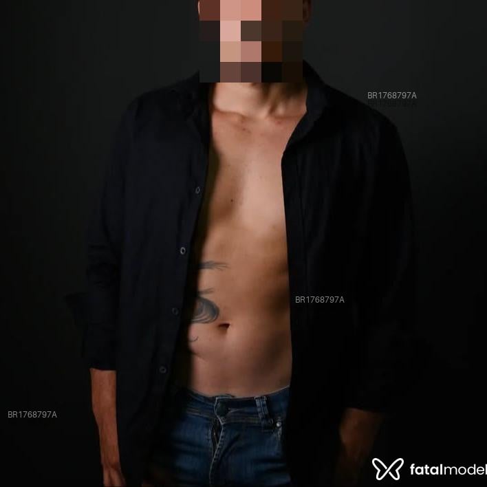 Acompanhante Tomas - Feed