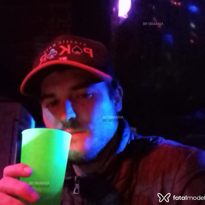 Acompanhante Lucas - Feed