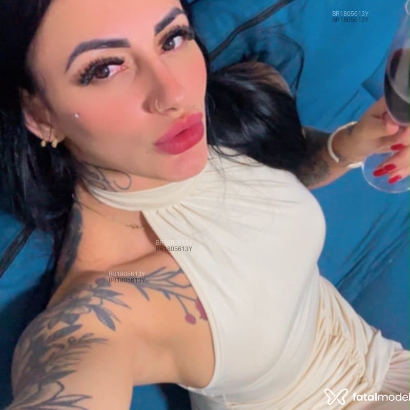 Acompanhante Camila - Feed
