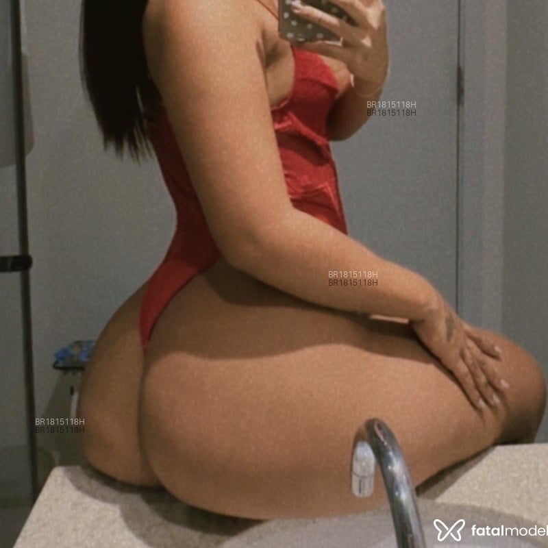 Acompanhante Marcela - Feed
