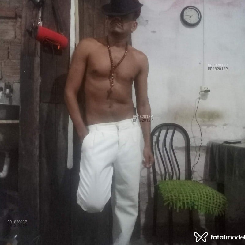Acompanhante Dinho - Feed