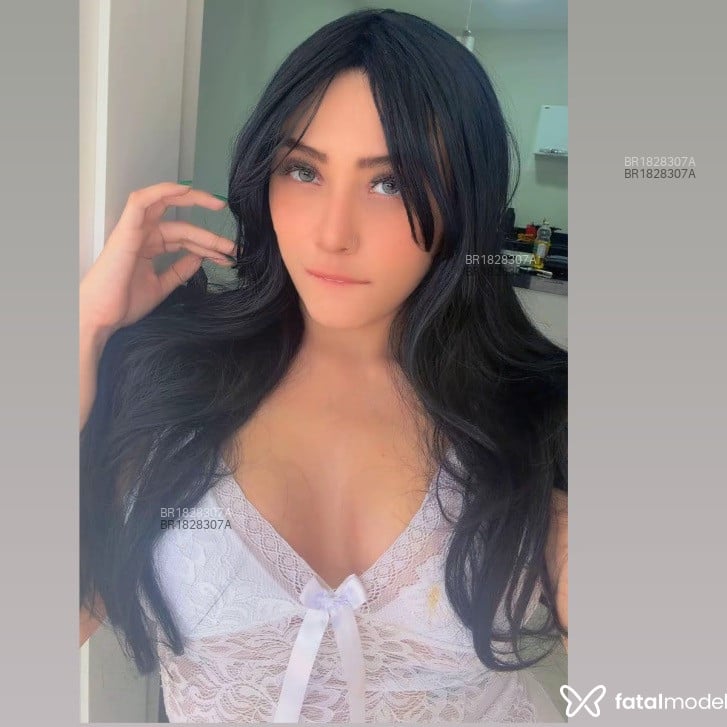 Acompanhante Emilly - Feed