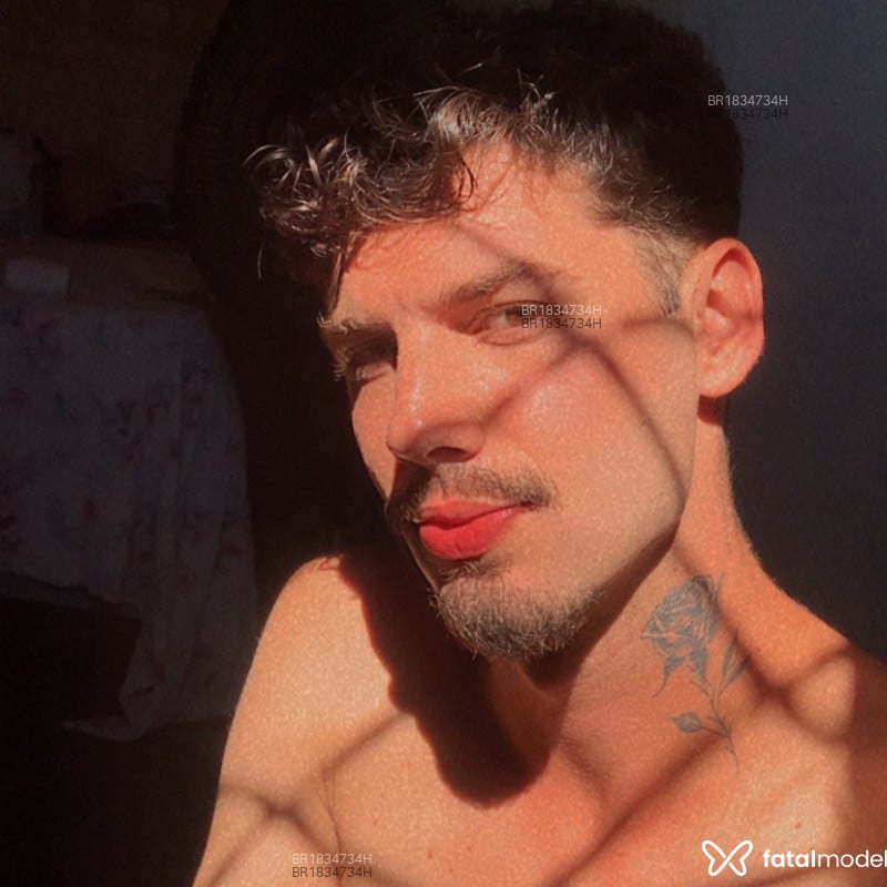 Acompanhante Kayky Couto - Feed