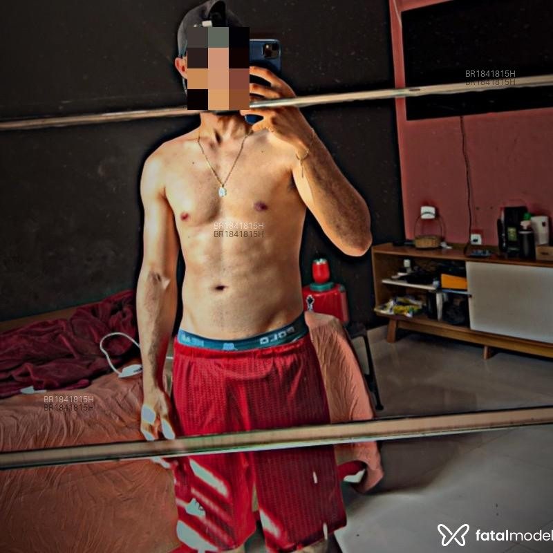 Acompanhante Henrique - Feed