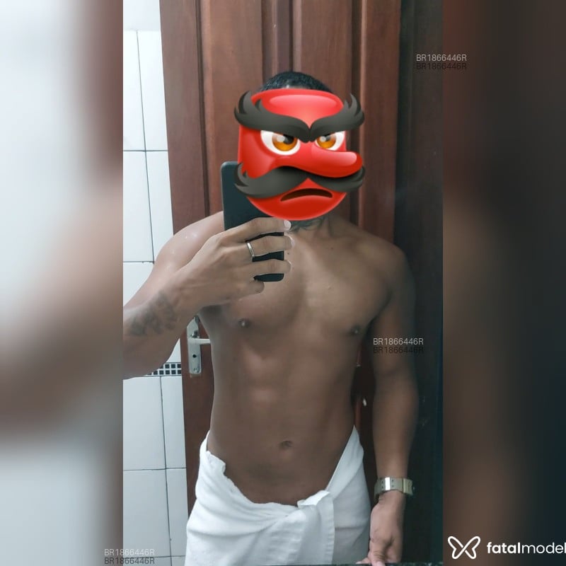 Acompanhante Adão - Feed