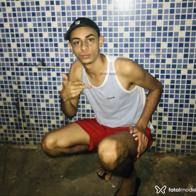 Acompanhante Titico - Feed
