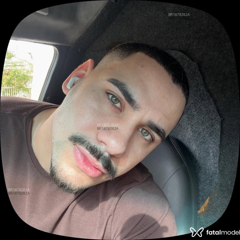 Acompanhante Henrique - Feed