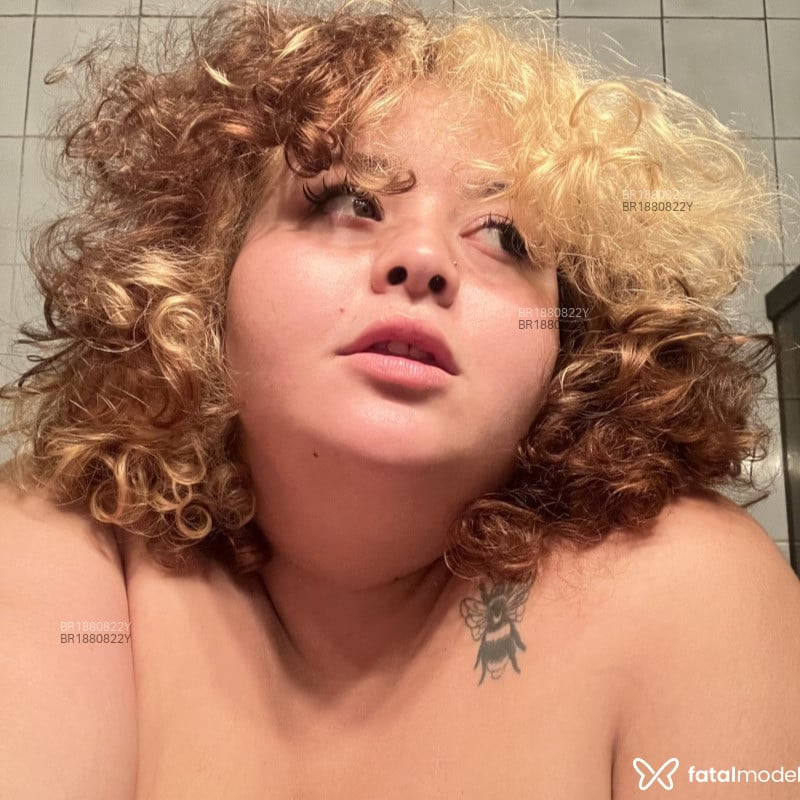 Acompanhante Yvi Valentinny - Feed