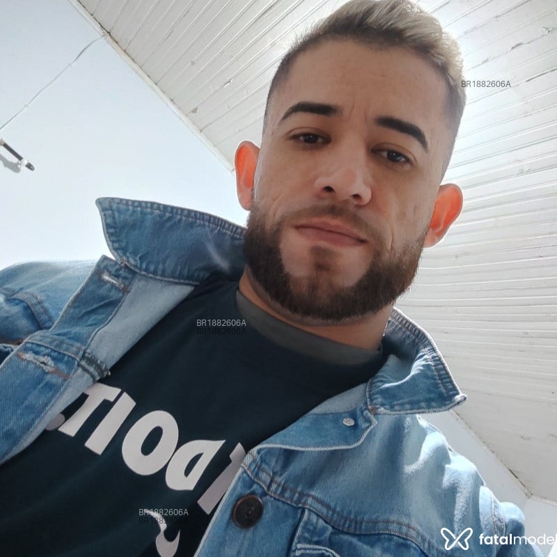 Acompanhante Robert Grande - Feed