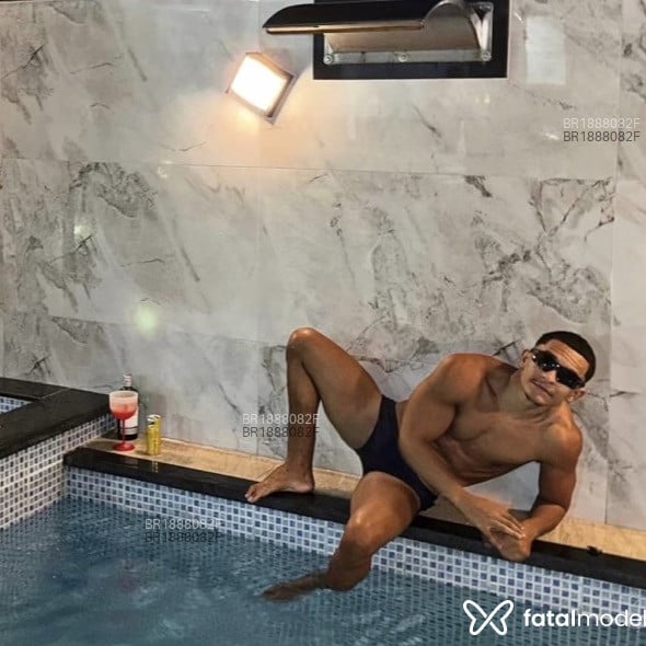Acompanhante Bernardo - Feed
