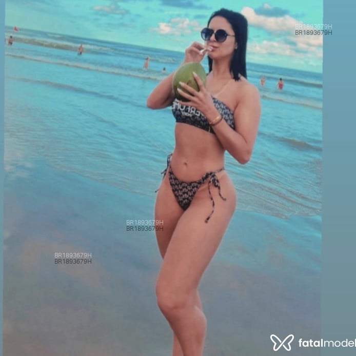 Acompanhante Karol Mendes - Feed