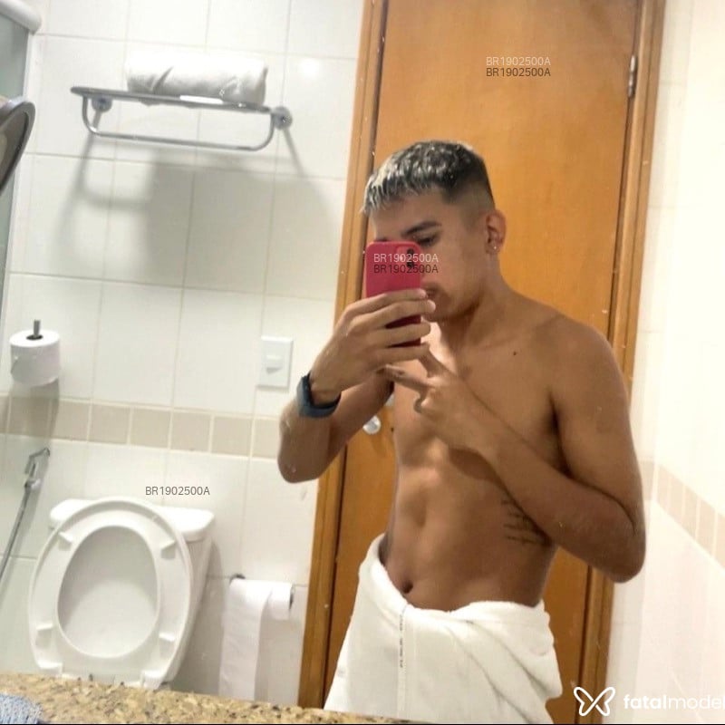 Acompanhante Tomaz Guilherme - Feed