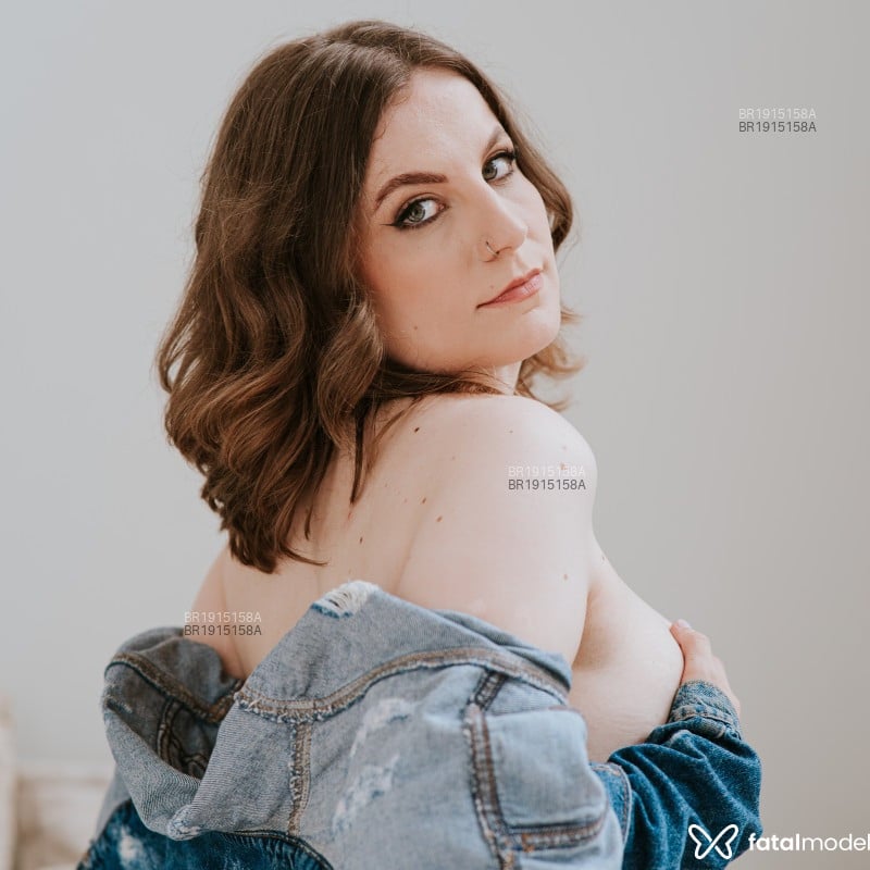 Acompanhante Eduarda - Feed
