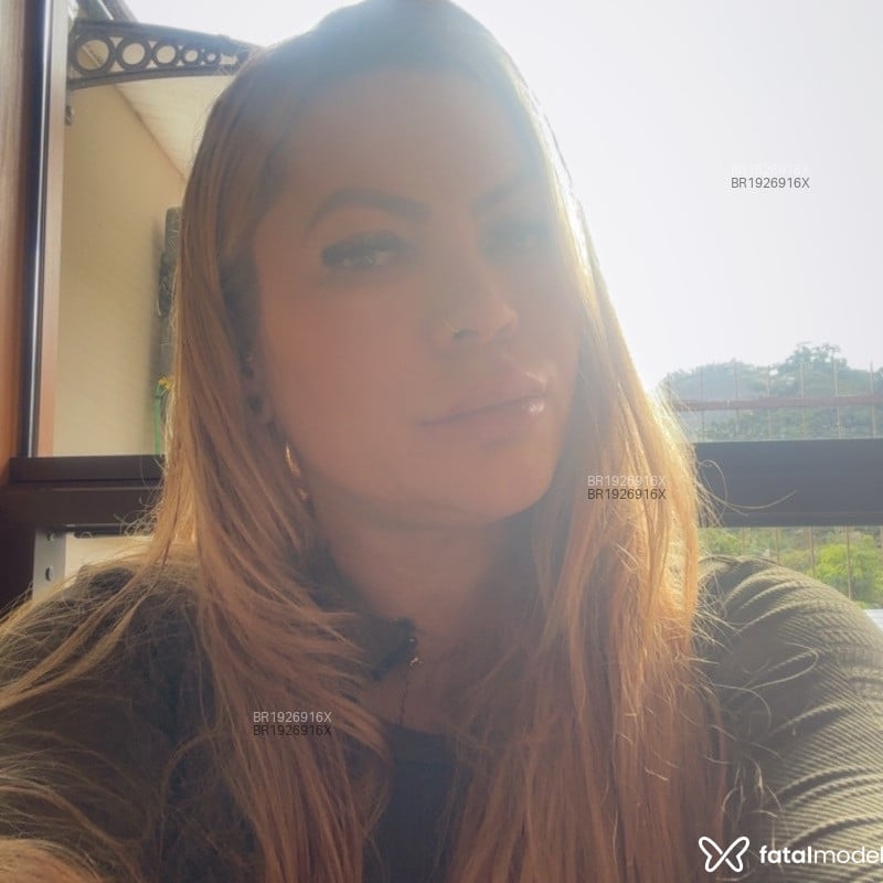 Acompanhante Mab - Feed