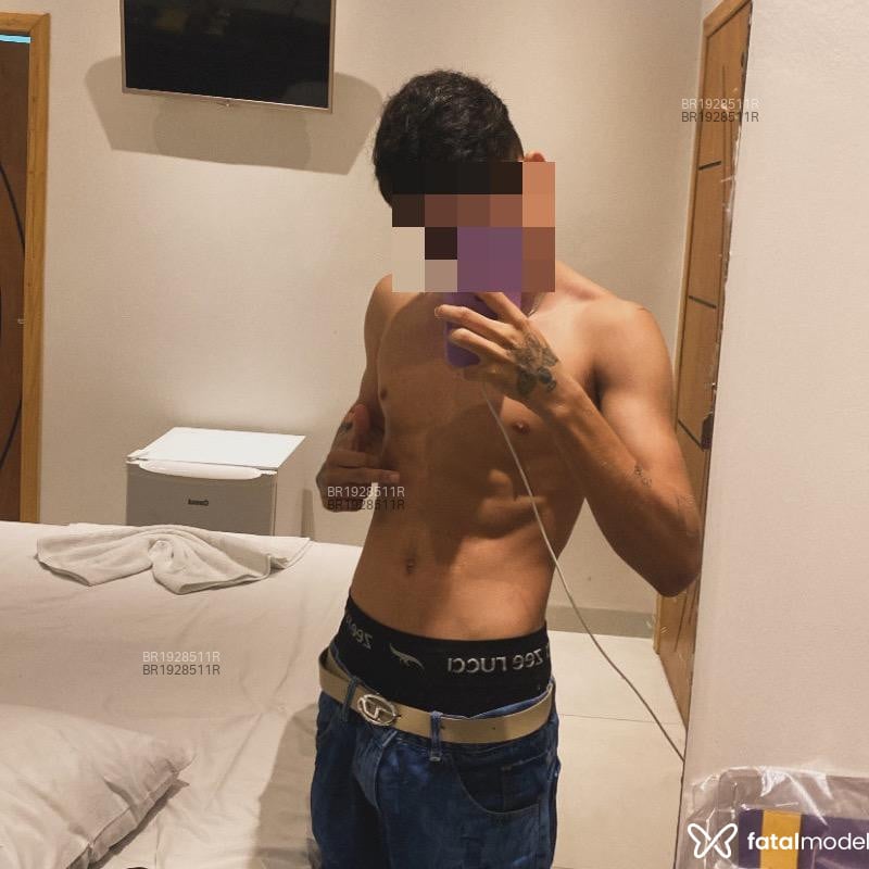 Acompanhante Breno Souza - Feed